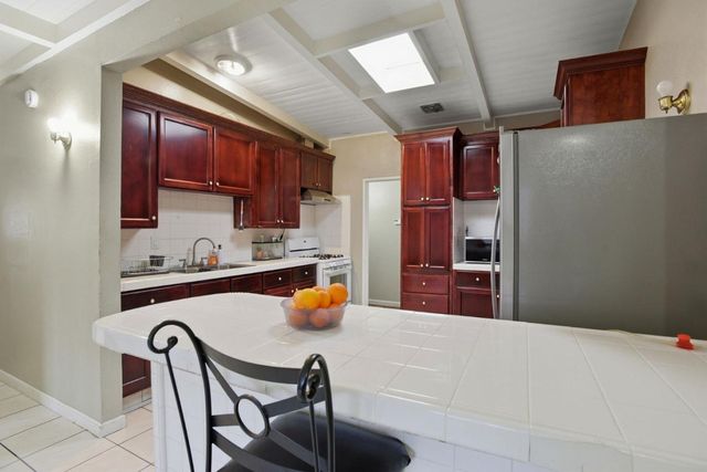 2548 Hazelwood Way, East Palo Alto, CA 94303