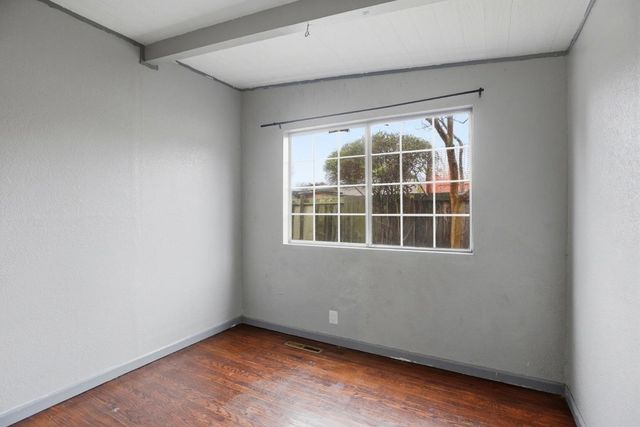 2548 Hazelwood Way, East Palo Alto, CA 94303