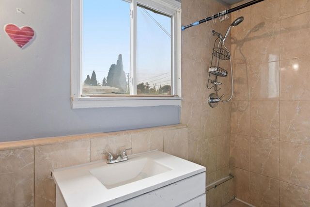 2548 Hazelwood Way, East Palo Alto, CA 94303