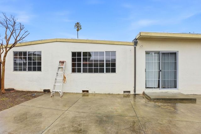 2548 Hazelwood Way, East Palo Alto, CA 94303