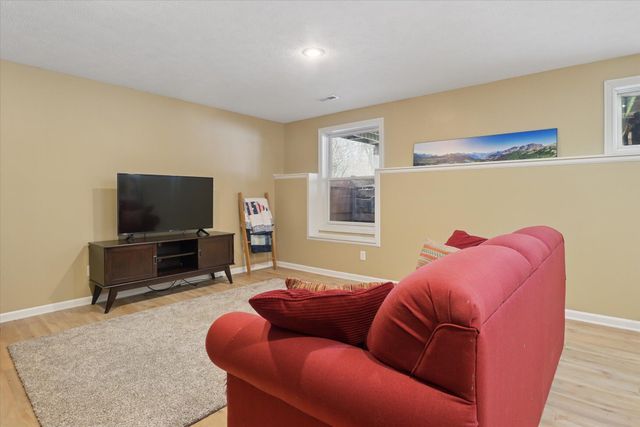 2402 Crest Haven Boulevard, Berrien Springs, MI 49103