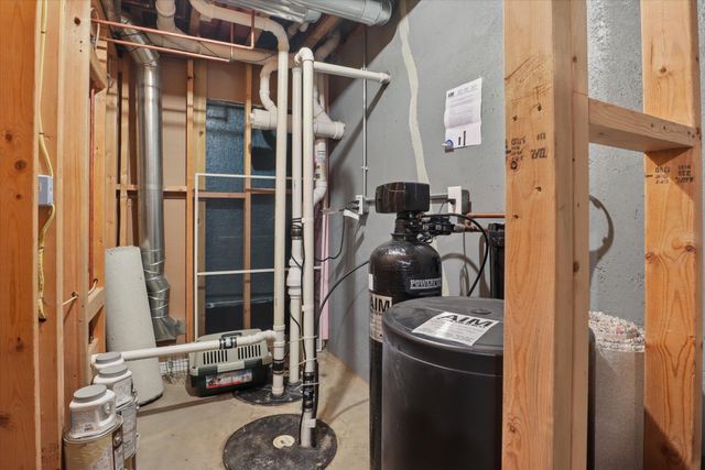 2402 Crest Haven Boulevard, Berrien Springs, MI 49103