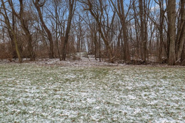 2402 Crest Haven Boulevard, Berrien Springs, MI 49103