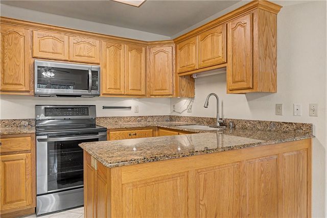 10555 Meadowlark Lane, Gravette, AR 72736