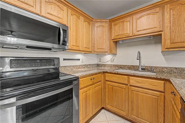 10555 Meadowlark Lane, Gravette, AR 72736