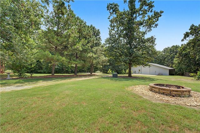 10555 Meadowlark Lane, Gravette, AR 72736