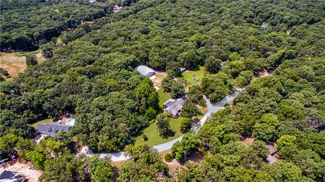 10555 Meadowlark Lane, Gravette, AR 72736