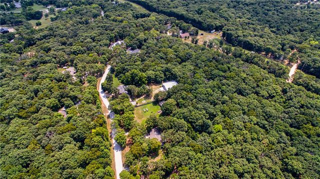 10555 Meadowlark Lane, Gravette, AR 72736