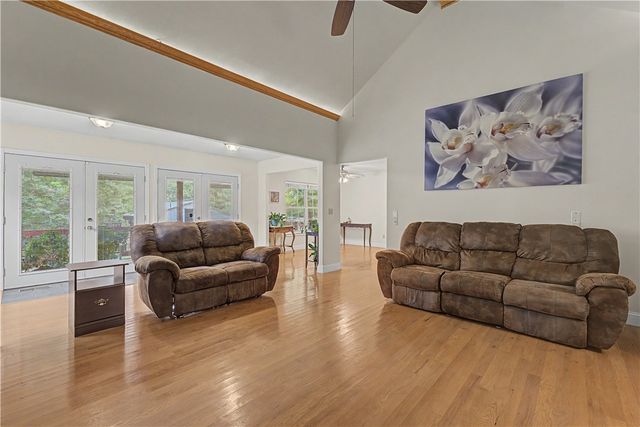 10555 Meadowlark Lane, Gravette, AR 72736