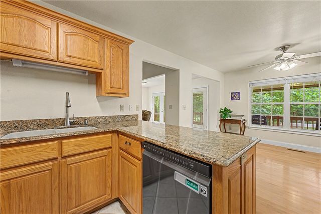 10555 Meadowlark Lane, Gravette, AR 72736