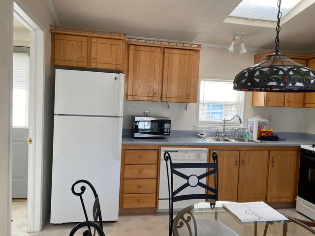 69 NASHVILLE Street, Seabrook, NH 03874