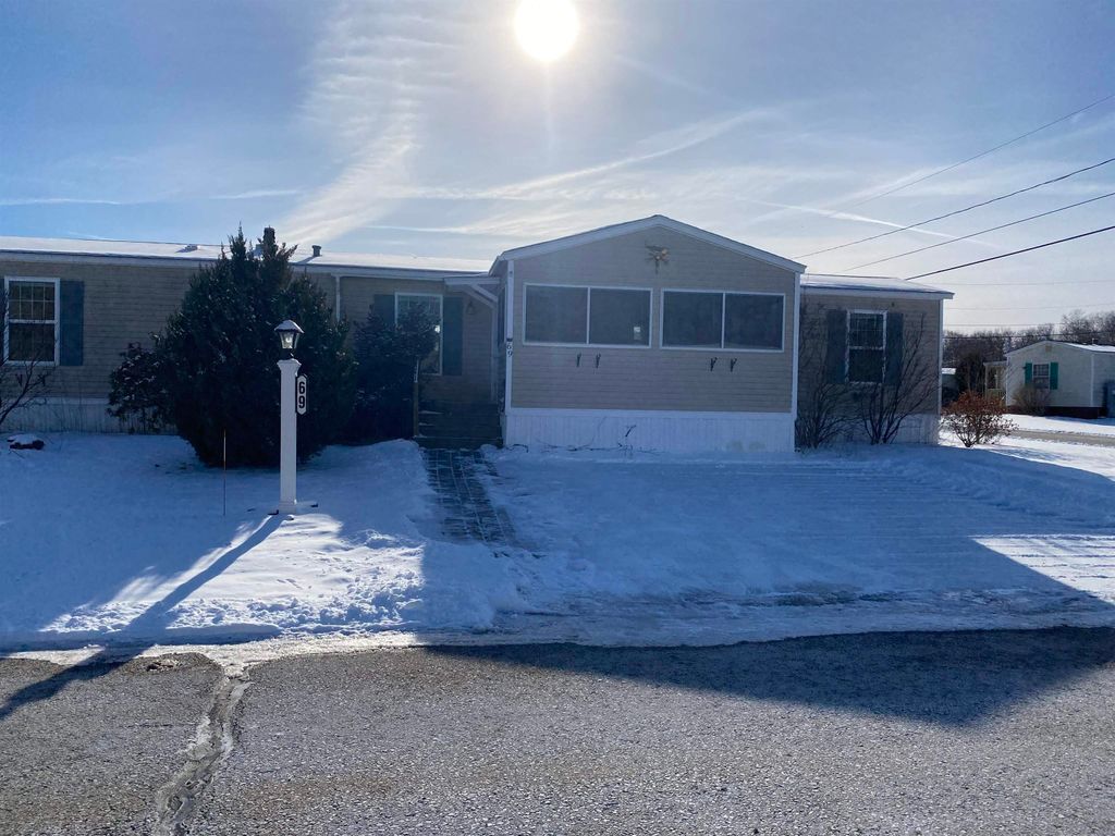 69 NASHVILLE Street, Seabrook, NH 03874