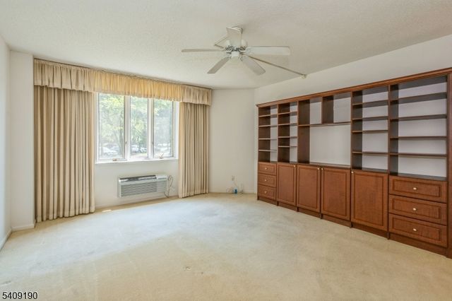 10 Smith Manor Blvd, West Orange Twp., NJ 07052