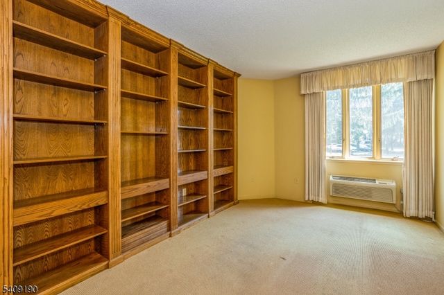 10 Smith Manor Blvd, West Orange Twp., NJ 07052