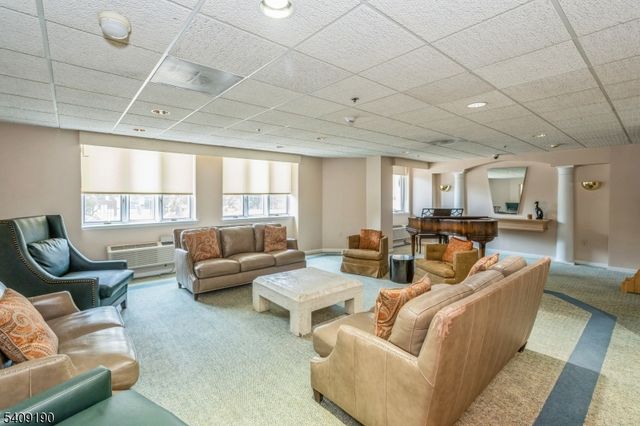 10 Smith Manor Blvd, West Orange Twp., NJ 07052