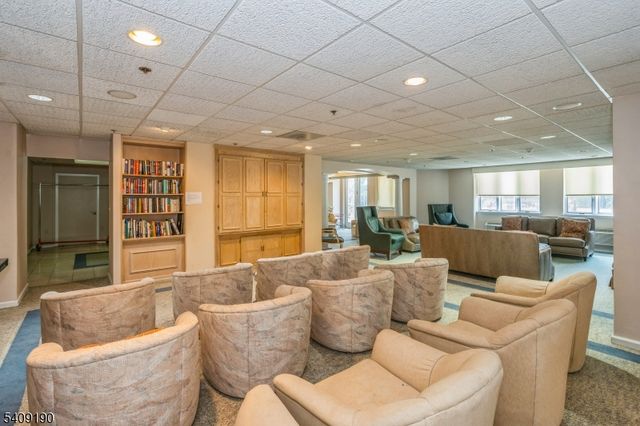 10 Smith Manor Blvd, West Orange Twp., NJ 07052