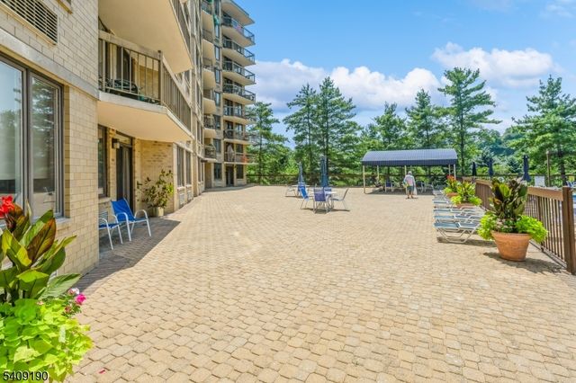 10 Smith Manor Blvd, West Orange Twp., NJ 07052