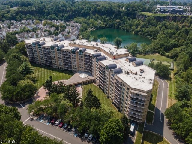 10 Smith Manor Blvd, West Orange Twp., NJ 07052