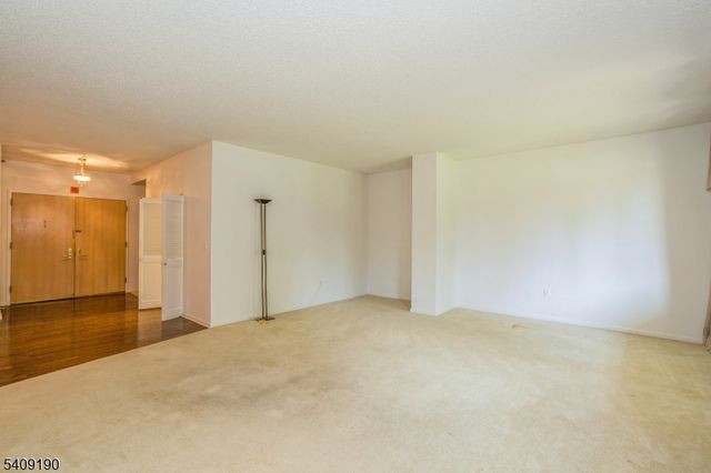 10 Smith Manor Blvd, West Orange Twp., NJ 07052