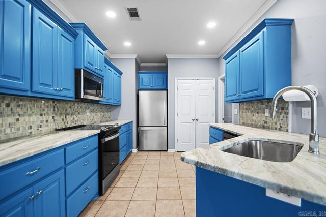 330 Madison Village Drive, Benton, AR 72015