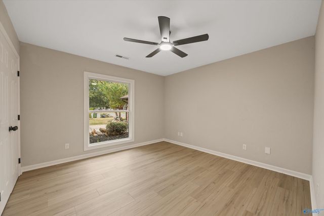 1901 Helmsdale Circle, Huntsville, AL 35803