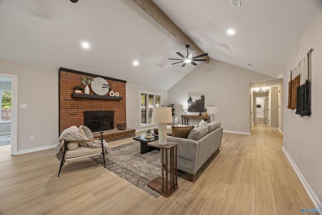 1901 Helmsdale Circle, Huntsville, AL 35803