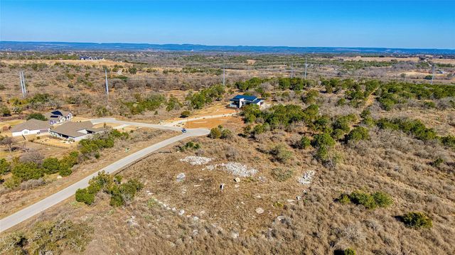 313 Eagle Basin CIR, Spicewood, TX 78669