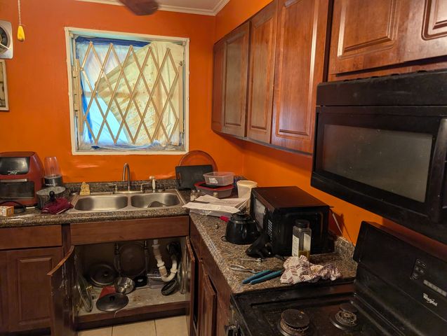 9960 S Van Vlissingen Road, Chicago, IL 60617