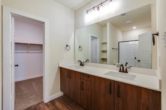 648 Blackland Drive, Venus, TX 76084