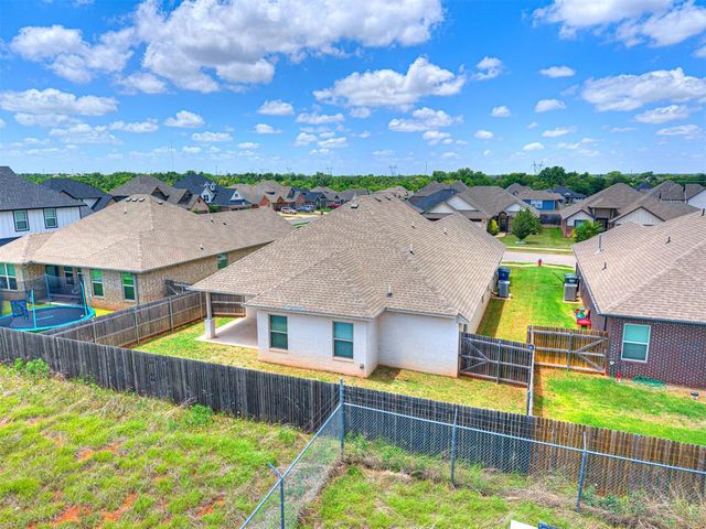 17624 Macarthur Park Road, Edmond, OK 73012