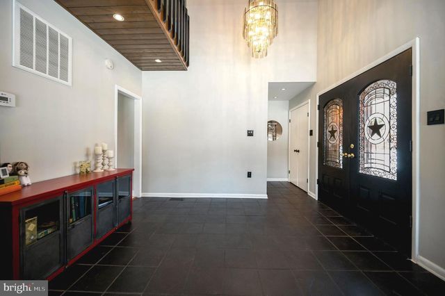 111 CHESTERFIELD CT, Locust Grove, VA 22508