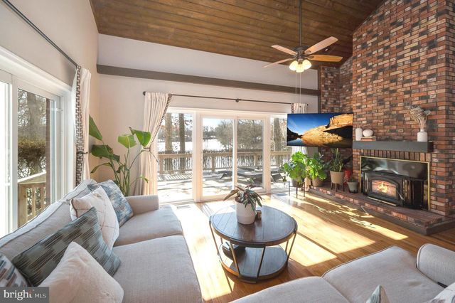 111 CHESTERFIELD CT, Locust Grove, VA 22508