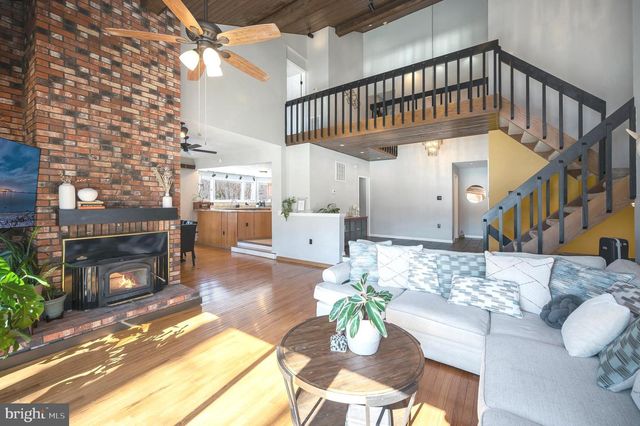 111 CHESTERFIELD CT, Locust Grove, VA 22508