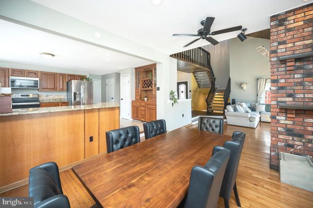 111 CHESTERFIELD CT, Locust Grove, VA 22508