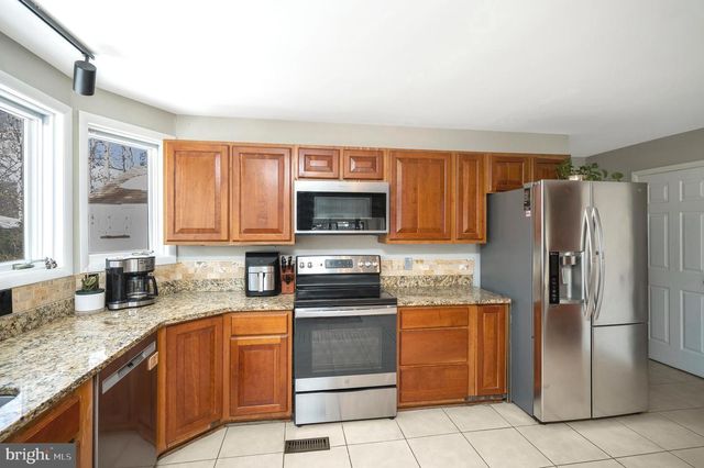 111 CHESTERFIELD CT, Locust Grove, VA 22508