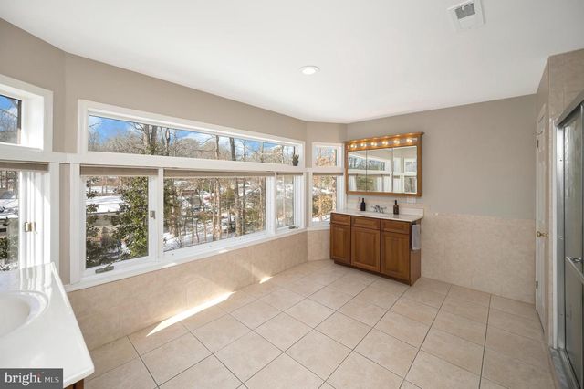 111 CHESTERFIELD CT, Locust Grove, VA 22508