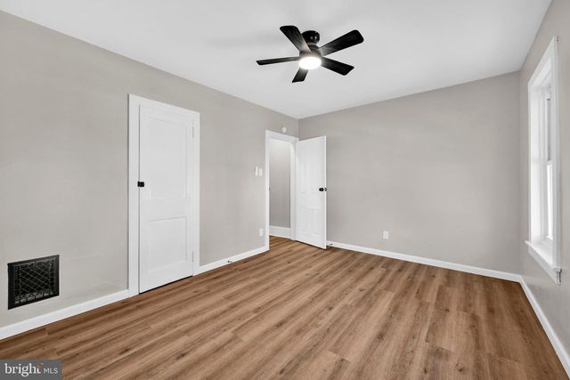 240 CHESTNUT ST, West Reading, PA 19611