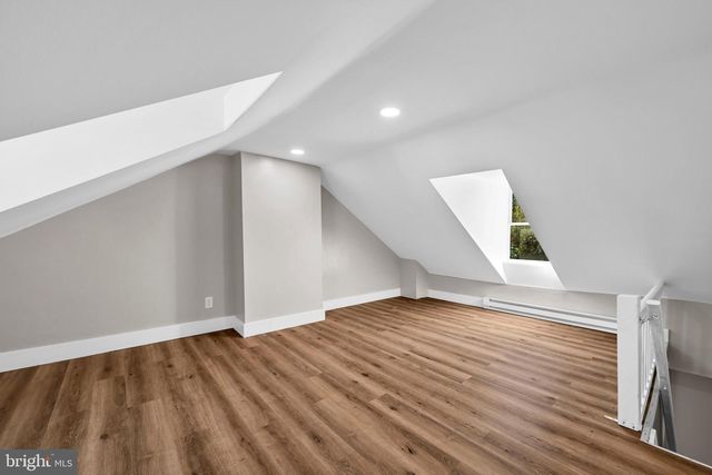 240 CHESTNUT ST, West Reading, PA 19611