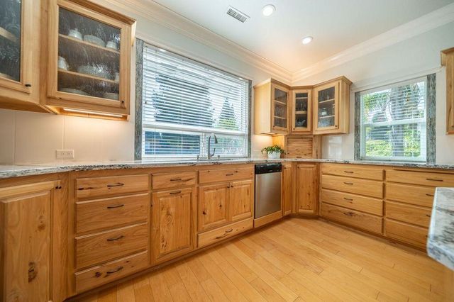 4813 St Charles Drive, Redding, CA 96002