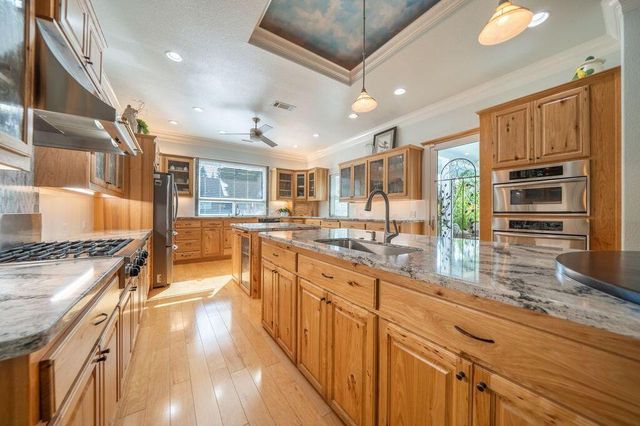 4813 St Charles Drive, Redding, CA 96002