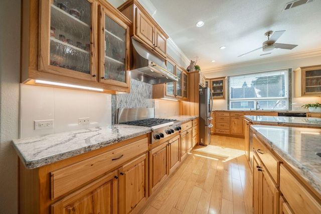 4813 St Charles Drive, Redding, CA 96002