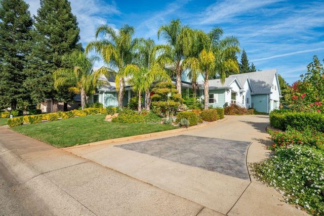 4813 St Charles Drive, Redding, CA 96002