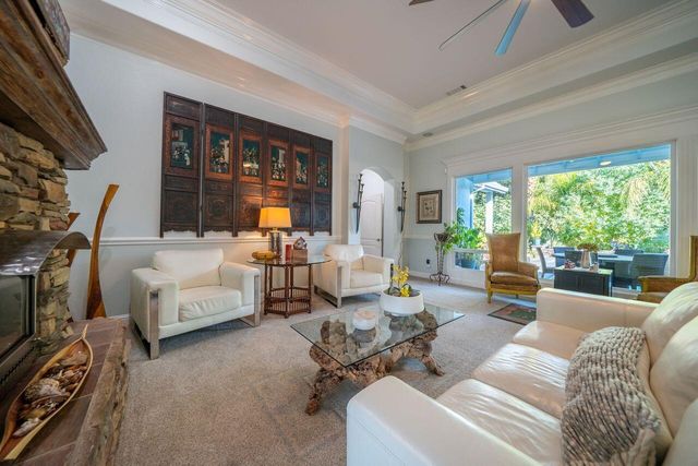 4813 St Charles Drive, Redding, CA 96002