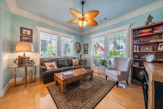 4813 St Charles Drive, Redding, CA 96002