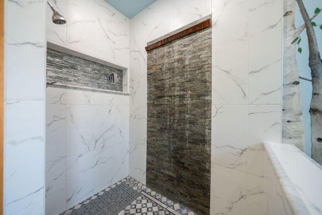 4813 St Charles Drive, Redding, CA 96002