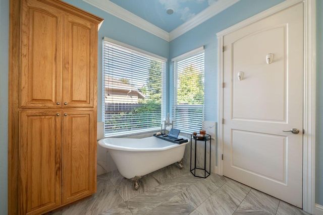 4813 St Charles Drive, Redding, CA 96002