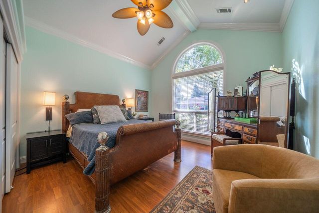 4813 St Charles Drive, Redding, CA 96002