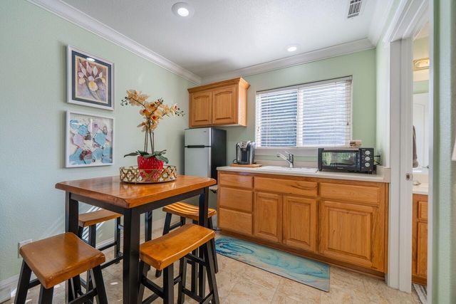 4813 St Charles Drive, Redding, CA 96002