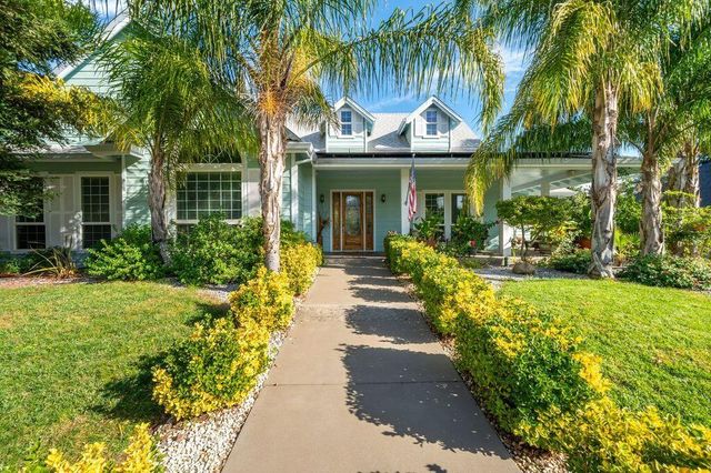 4813 St Charles Drive, Redding, CA 96002