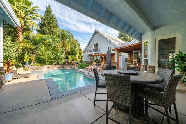 4813 St Charles Drive, Redding, CA 96002